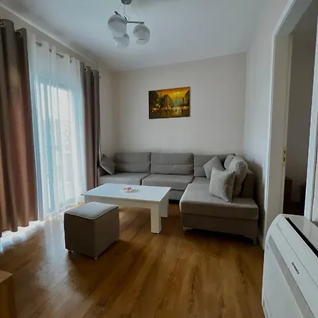 Apartment Comfort Lll Tirana